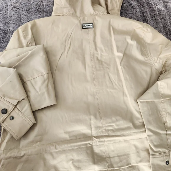 Hunter Women's Rain Jacket Tan Color - Picture 6 of 8